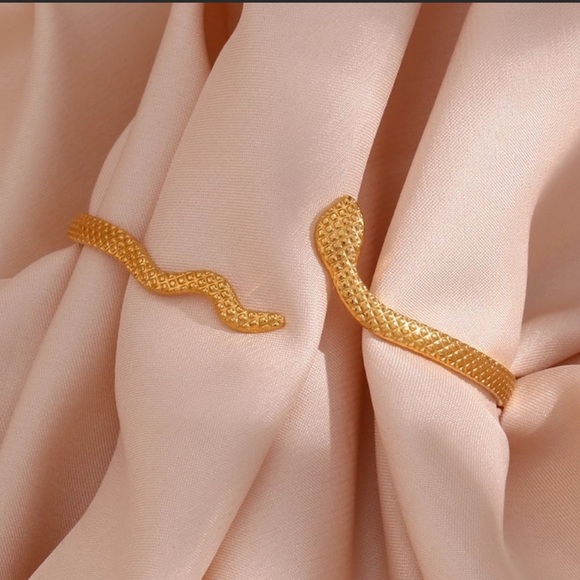 NEW ADJUSTABLE 18K GOLD SNAKE BANGLE CUFF BRACELET, NICE BRACELET, CUTE BRACELET - Picture 4 of 6